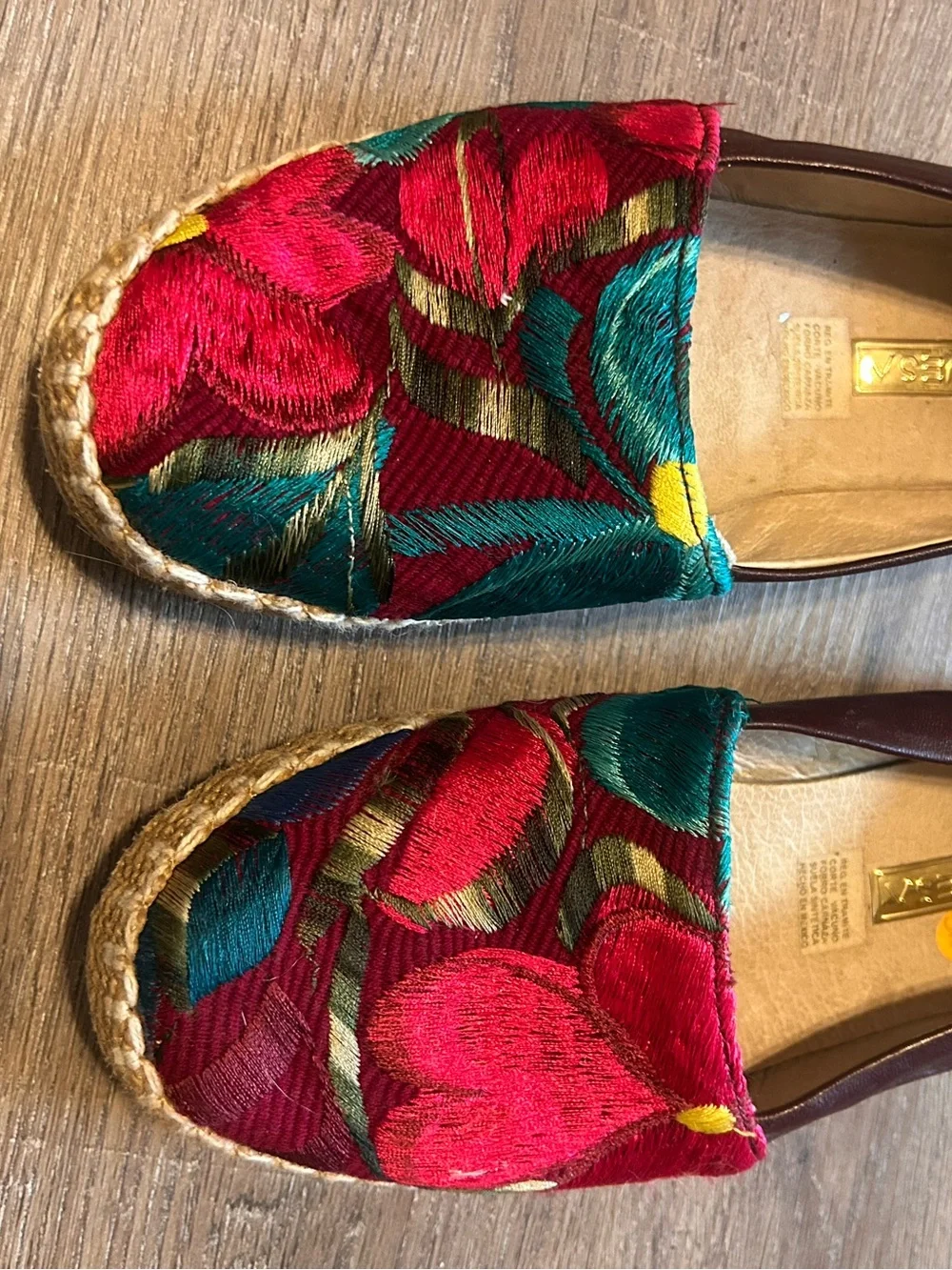 Women's Floral Embroidered Espadrille Flats - Red